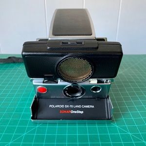 Vintage Polaroid SX-70 Sonar OneStep 1970s